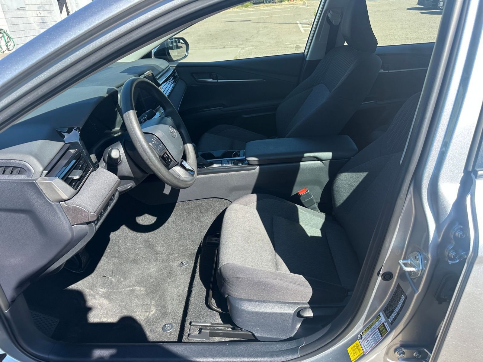 Thumbnail: 2025 Toyota Camry - 25