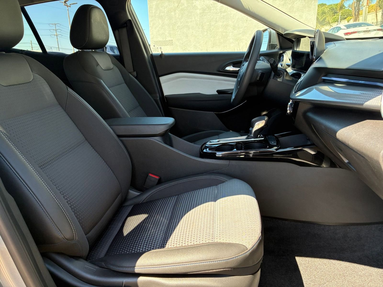 Thumbnail: 2025 Chevrolet Trax - 35