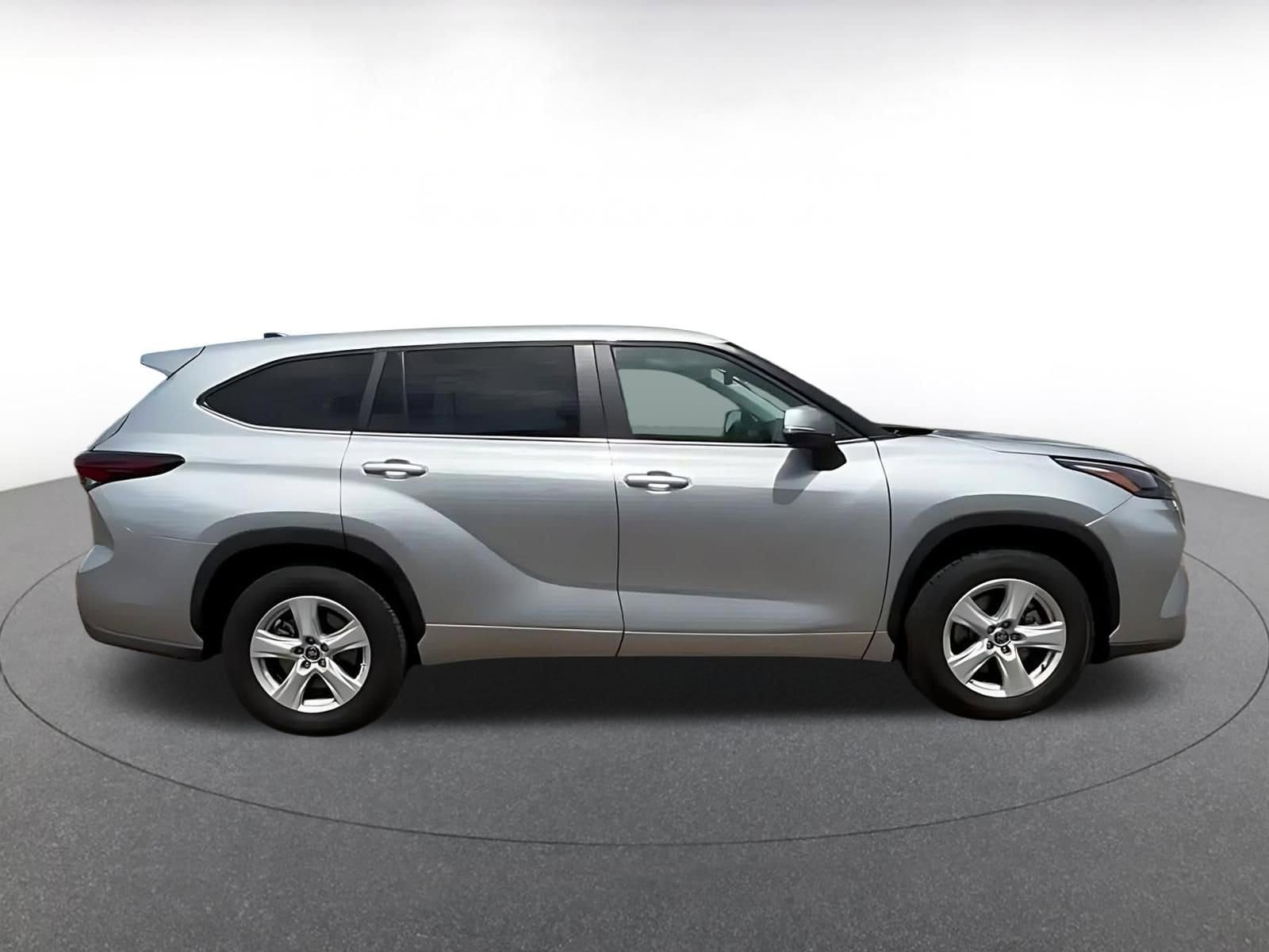 Thumbnail: 2025 Toyota Highlander - 9
