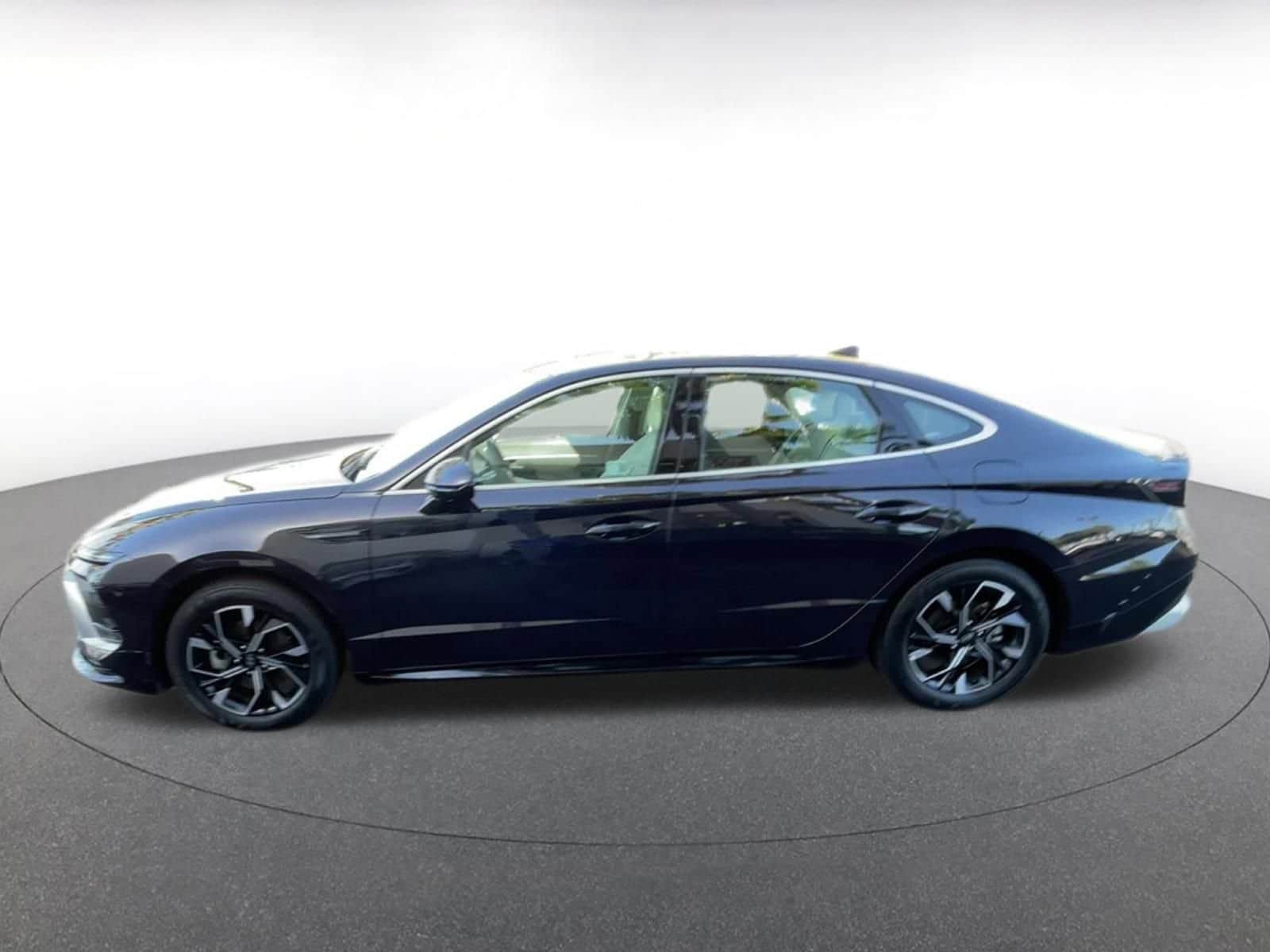 Thumbnail: 2025 Hyundai Sonata - 9