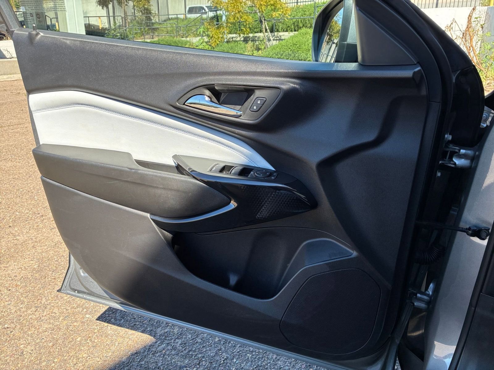 Thumbnail: 2025 Chevrolet Trax - 18
