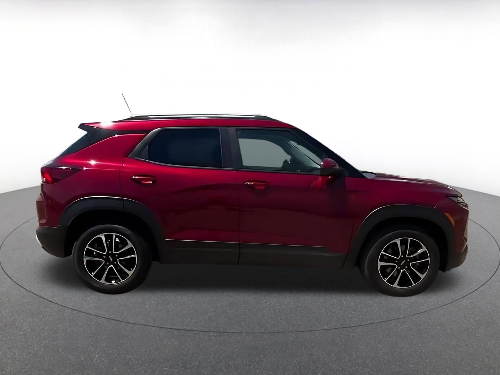 Thumbnail: 2025 Chevrolet TrailBlazer - 16