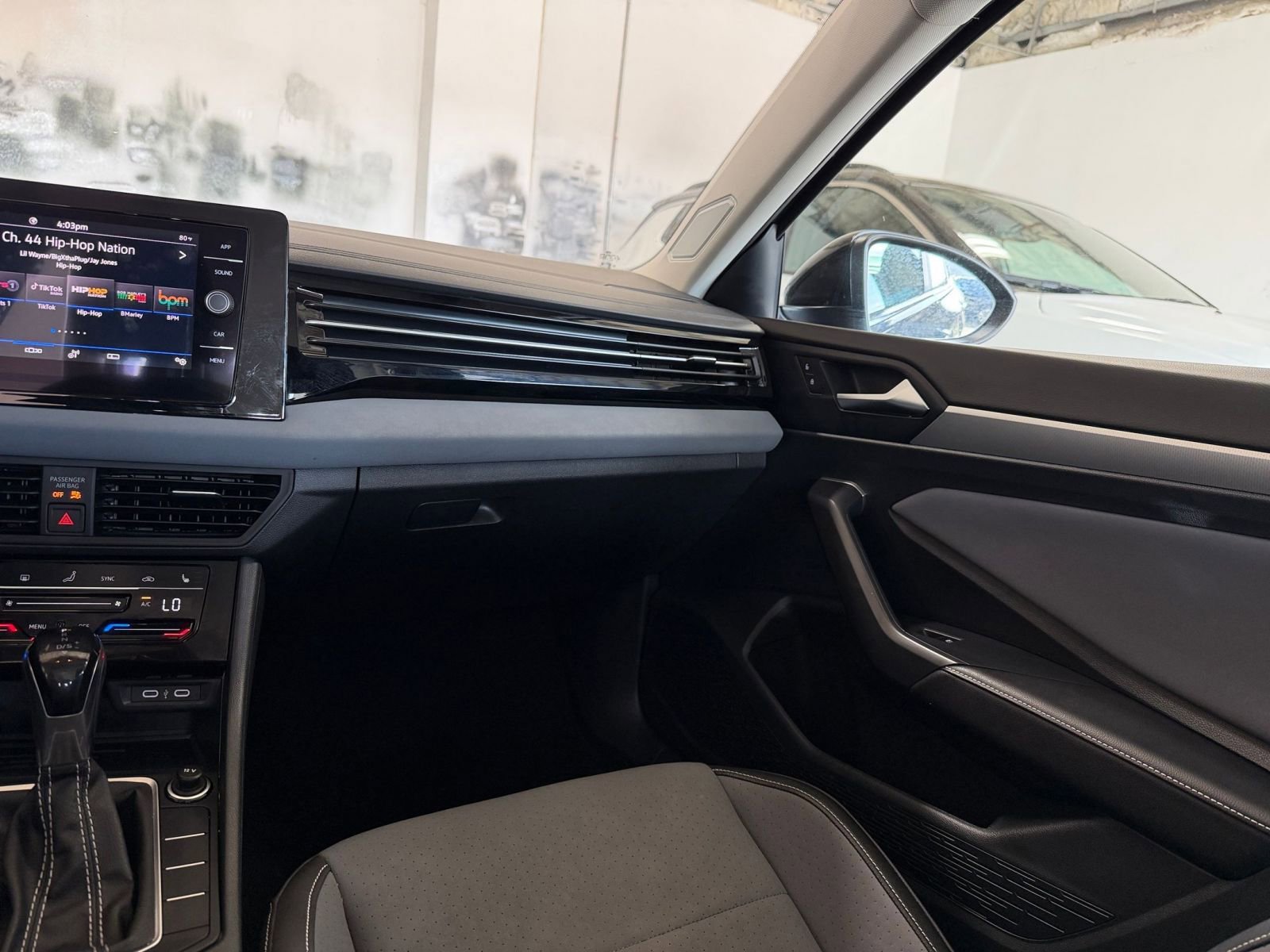 Thumbnail: 2025 Volkswagen Jetta - 34