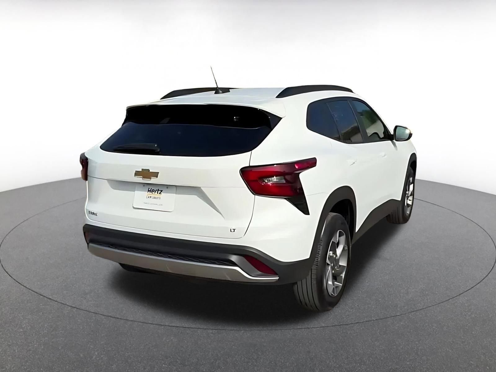 Thumbnail: 2025 Chevrolet Trax - 11