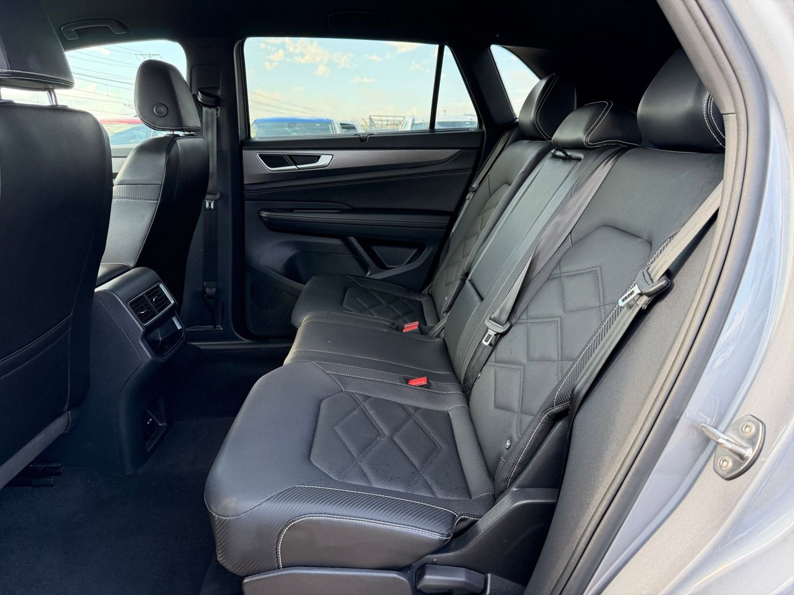 Thumbnail: 2025 Volkswagen Atlas - 25