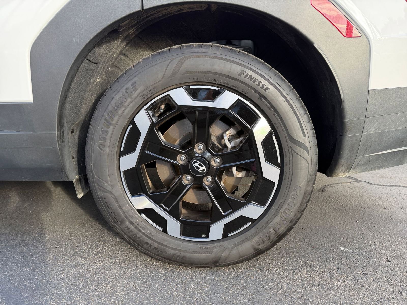 Thumbnail: 2025 Hyundai Santa Fe - 31