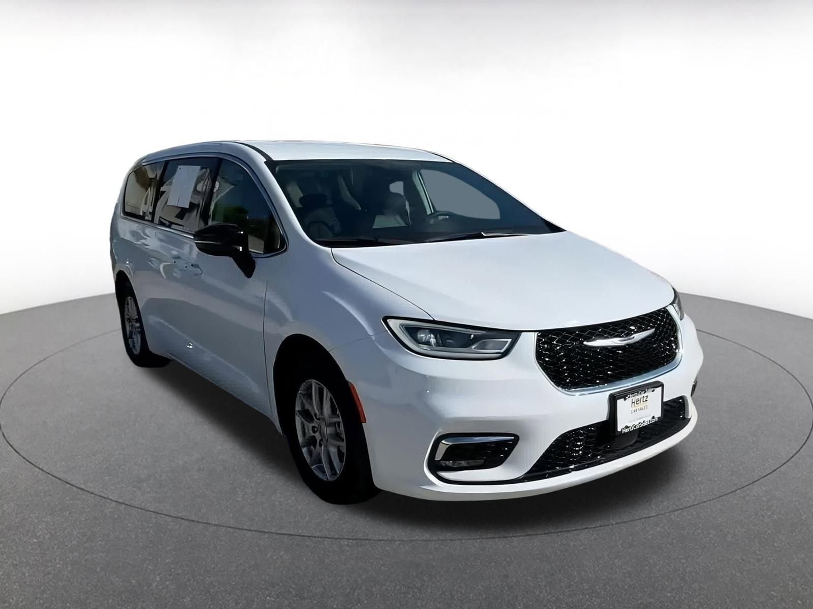 Thumbnail: 2024 Chrysler Pacifica - 2