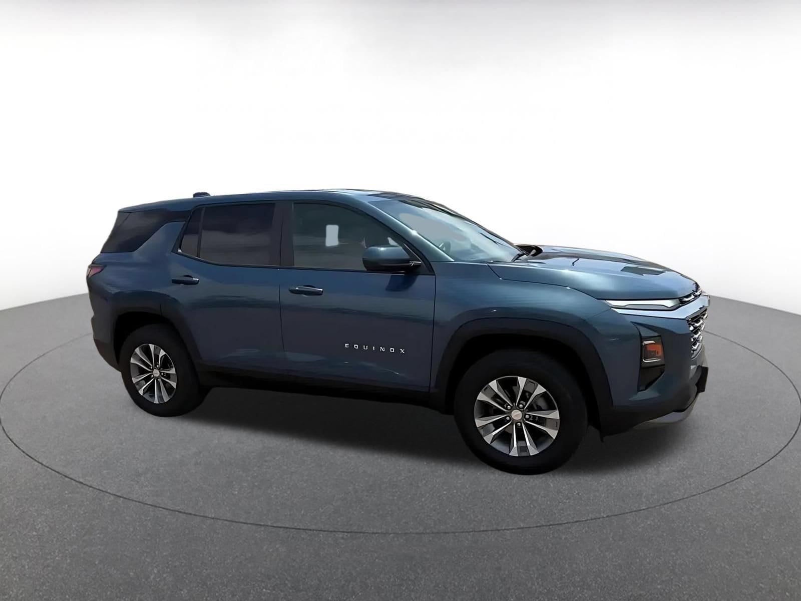 Thumbnail: 2025 Chevrolet Equinox - 2