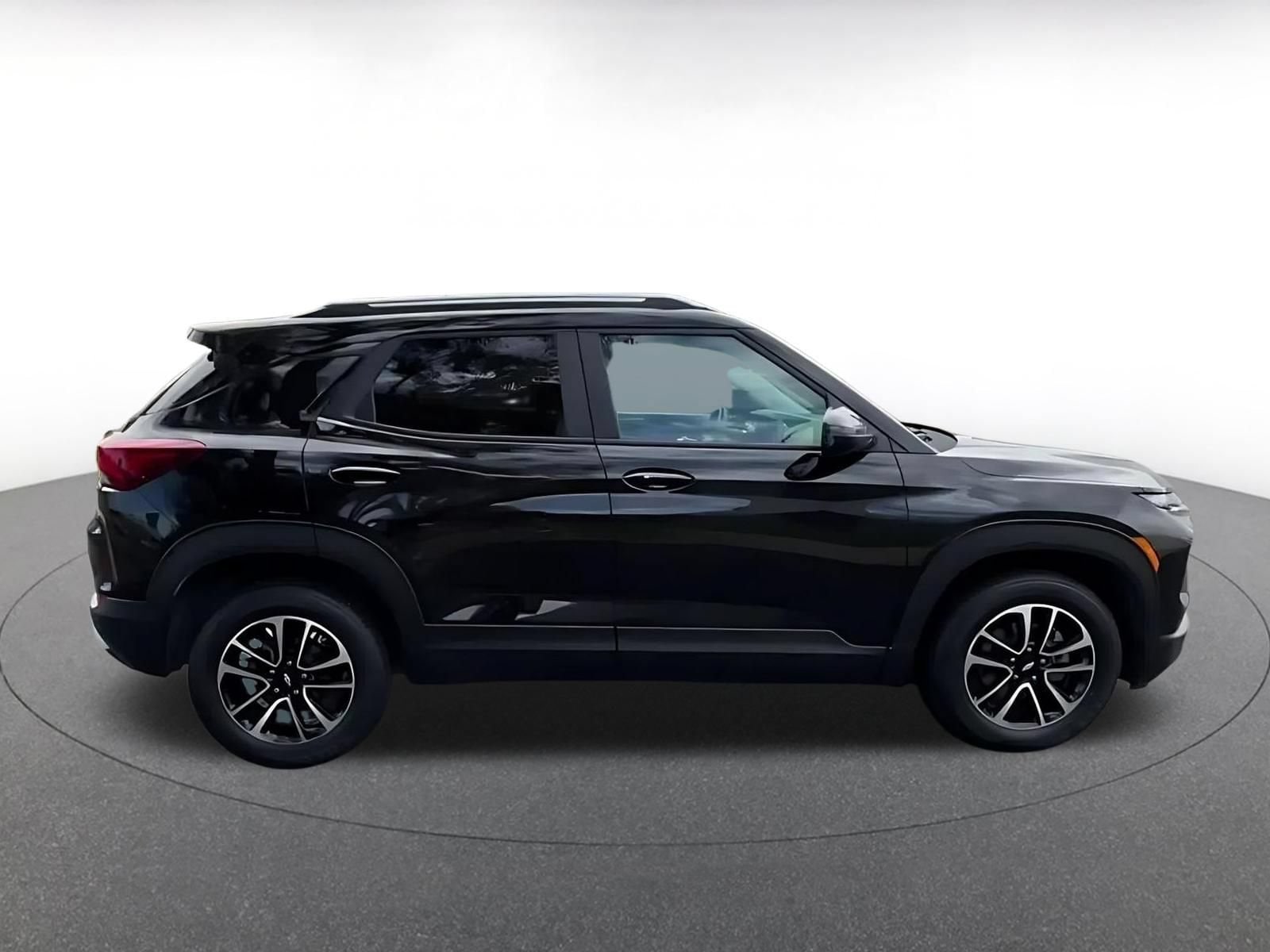 Thumbnail: 2025 Chevrolet TrailBlazer - 16