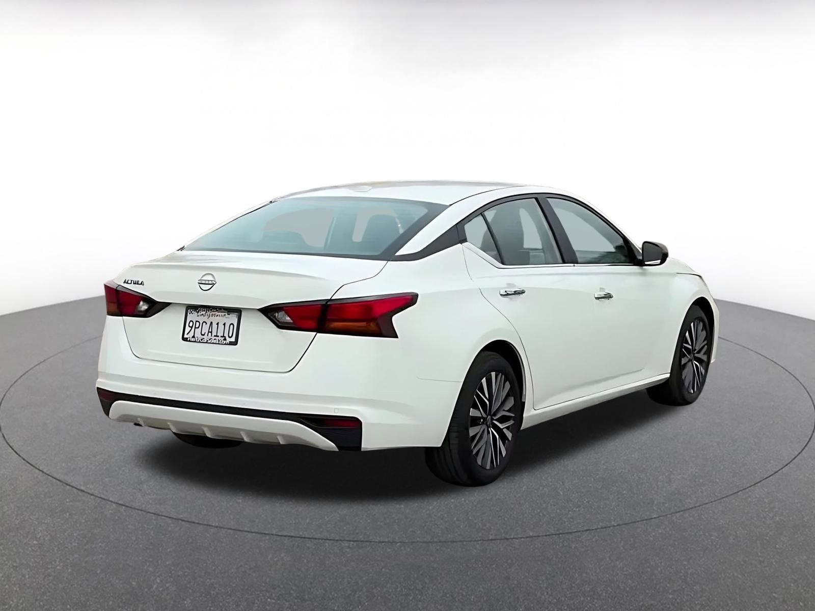 Thumbnail: 2025 Nissan Altima - 14