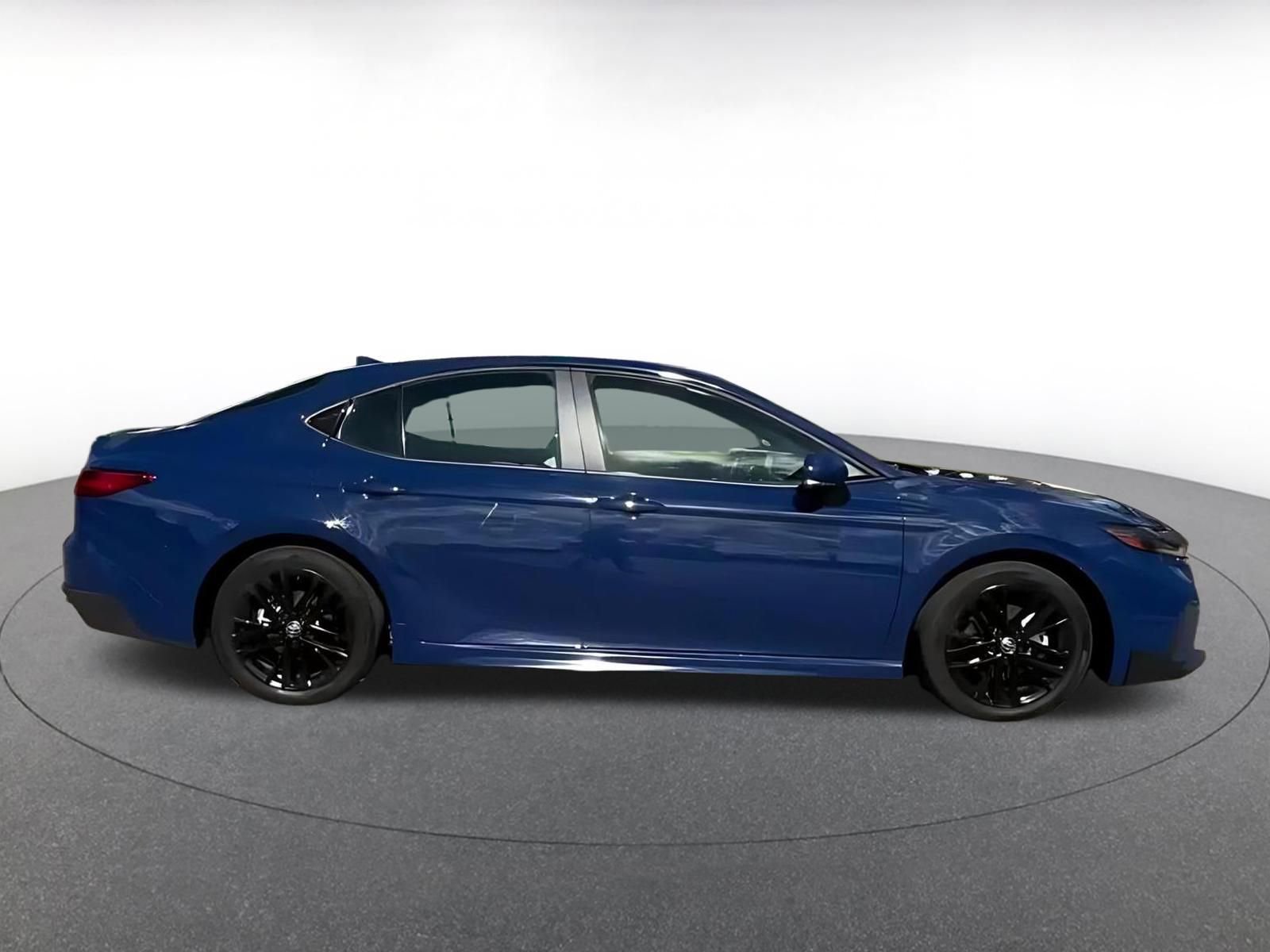 Thumbnail: 2025 Toyota Camry - 15