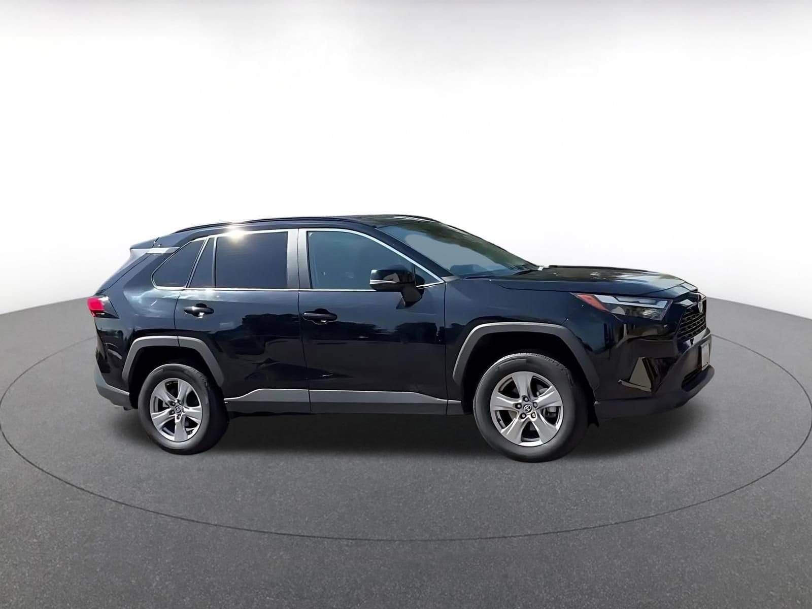 Thumbnail: 2025 Toyota RAV4 - 2