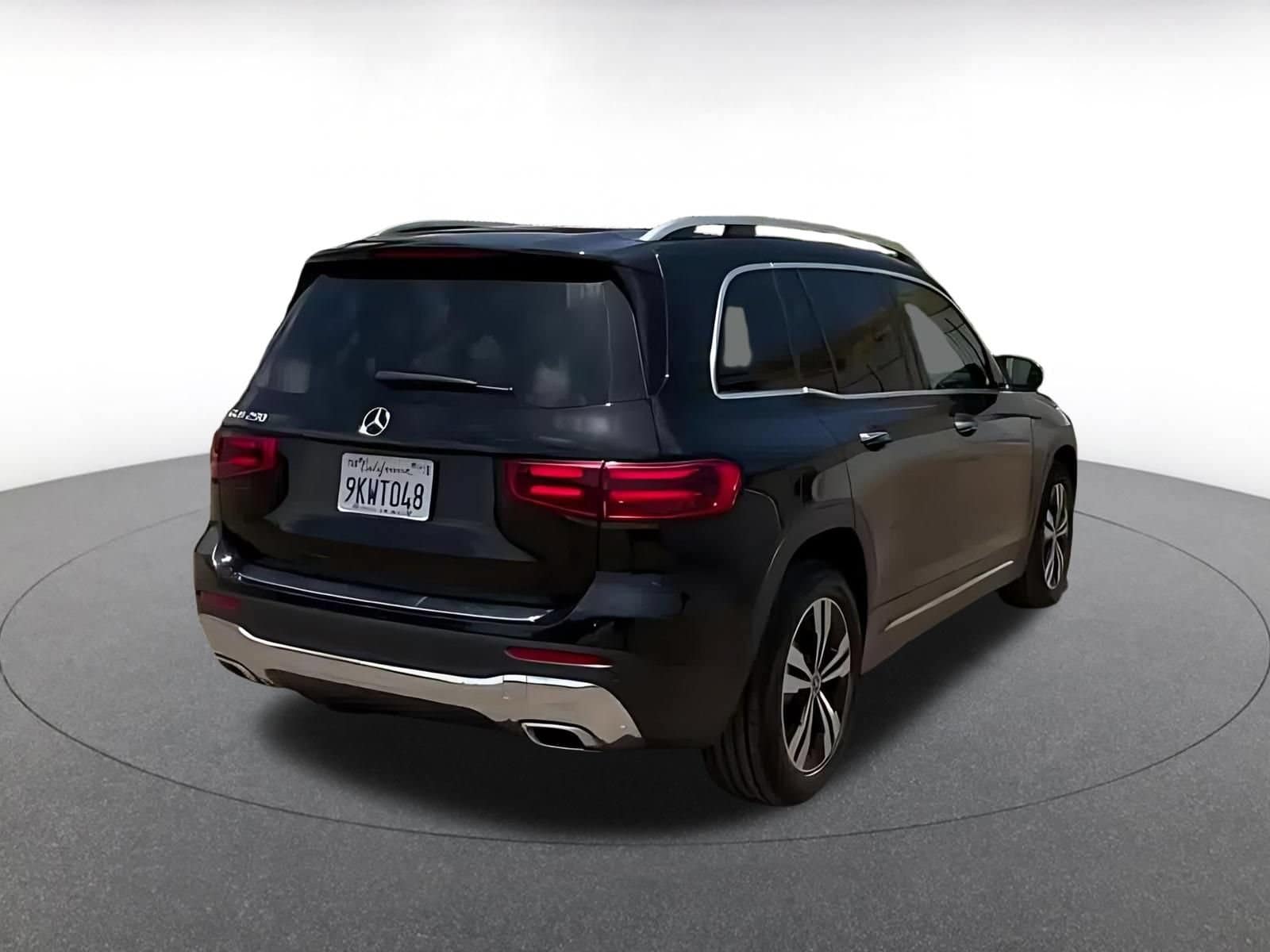 Thumbnail: 2024 Mercedes-Benz GLB - 11