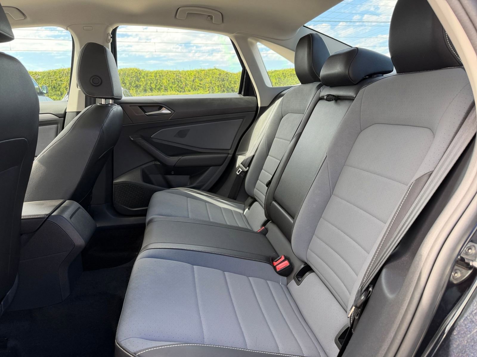 Thumbnail: 2025 Volkswagen Jetta - 24