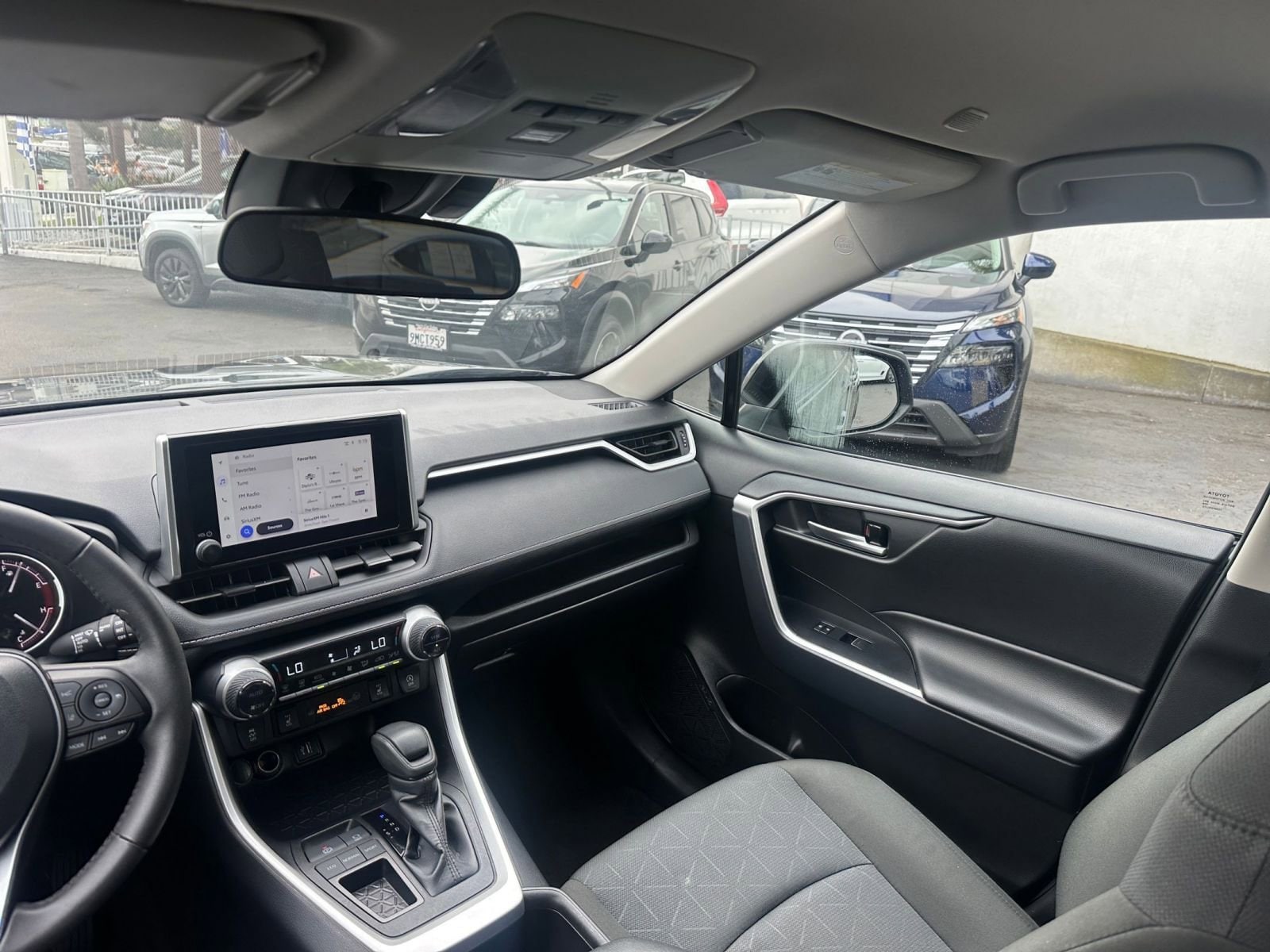 Thumbnail: 2025 Toyota RAV4 - 35