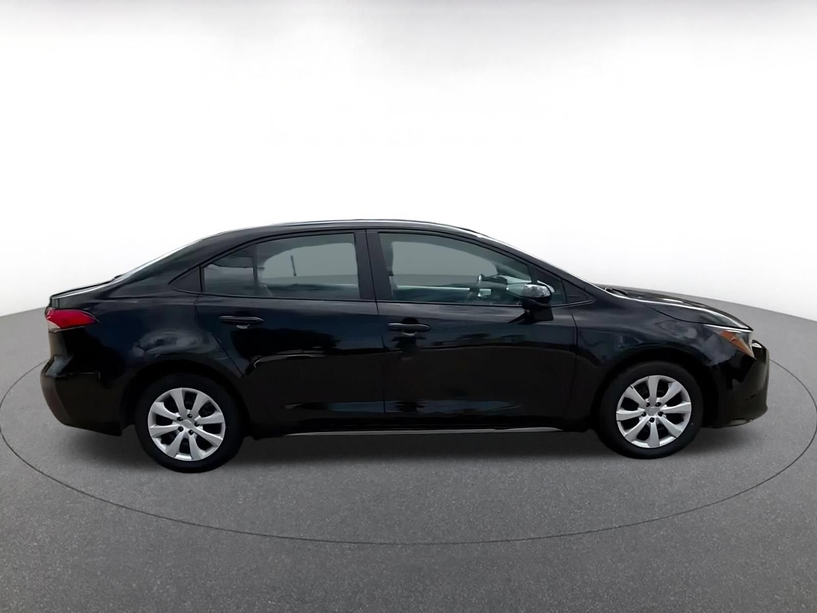 Thumbnail: 2025 Toyota Corolla - 13