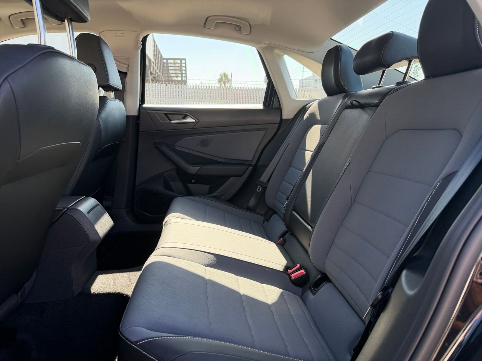 Thumbnail: 2025 Volkswagen Jetta - 24