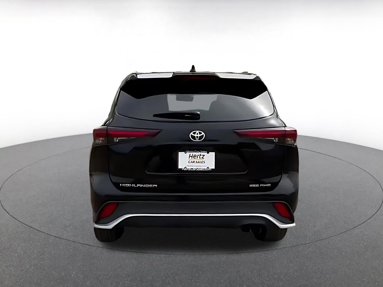 Thumbnail: 2025 Toyota Highlander - 12