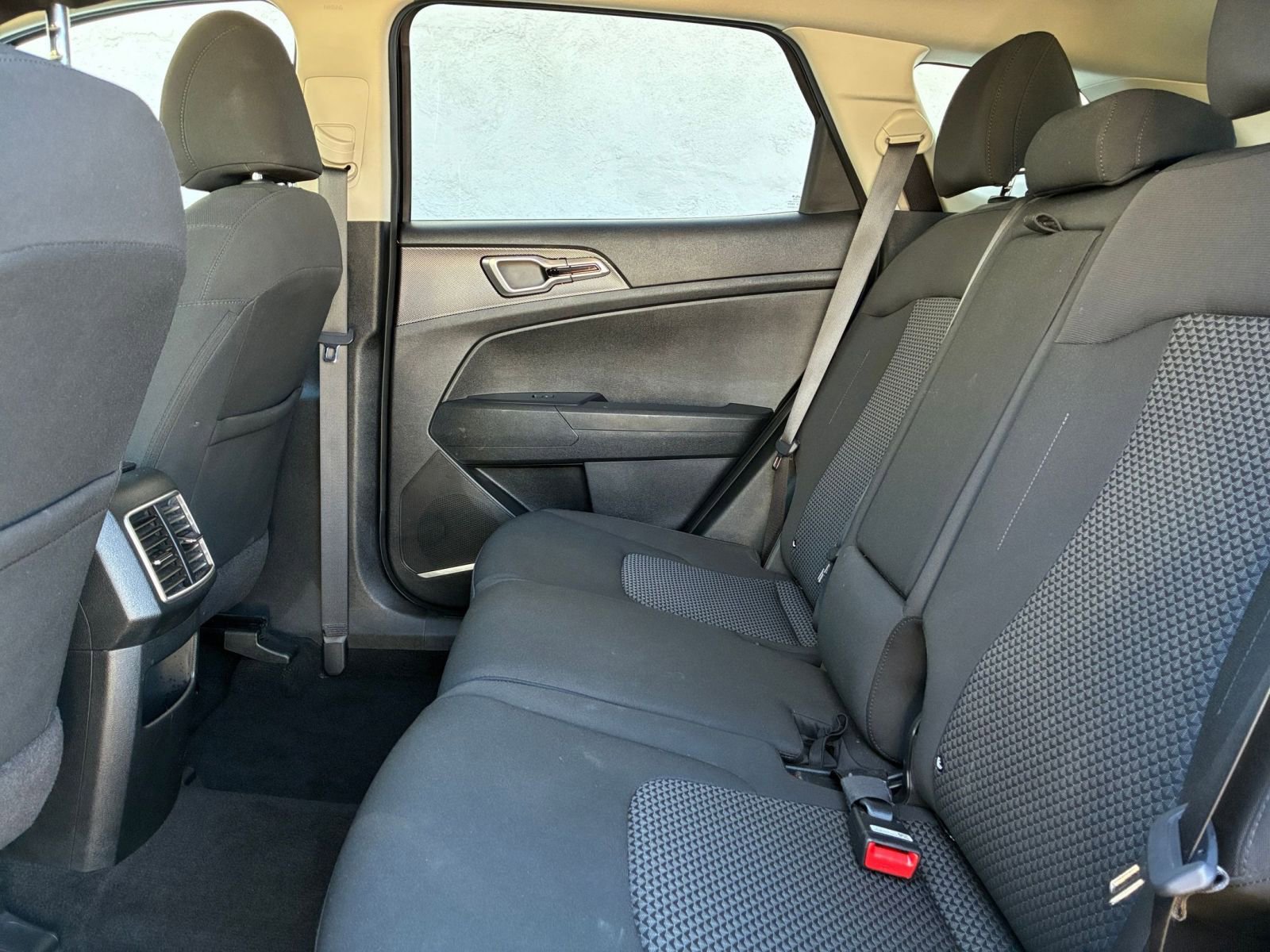 Thumbnail: 2025 Kia Sportage - 24