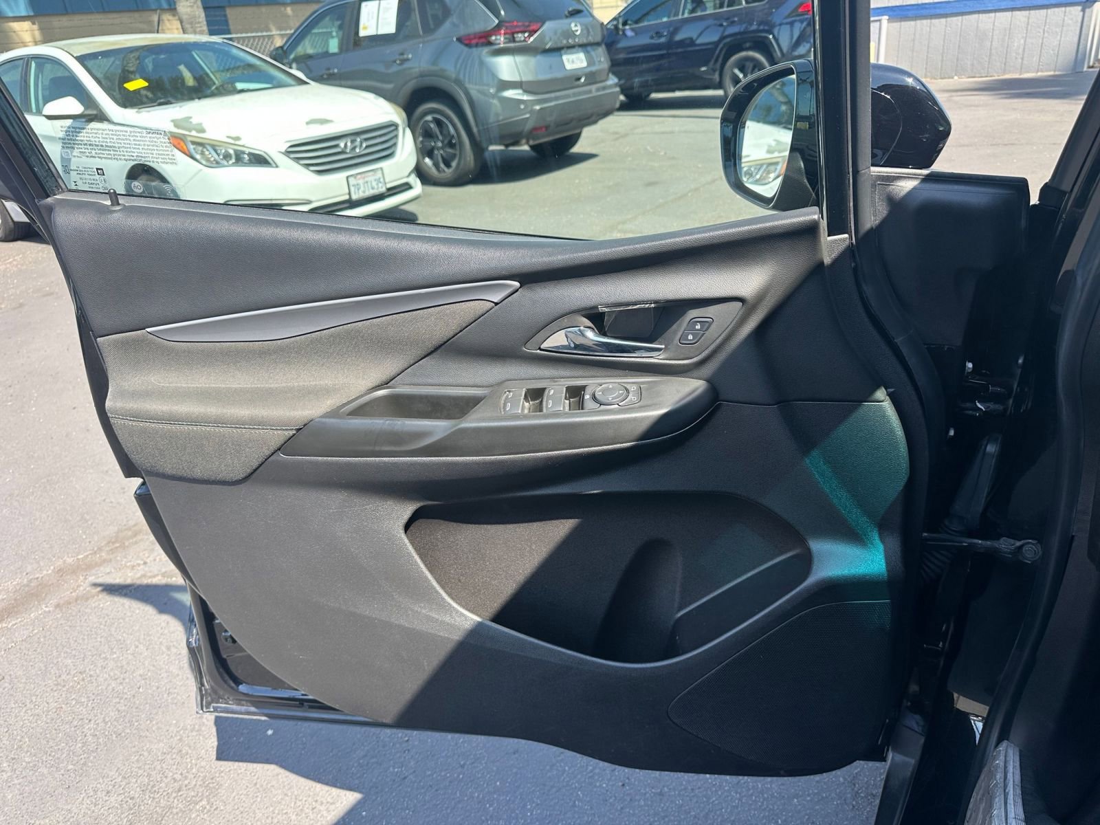 Thumbnail: 2023 Chevrolet Bolt EV - 24