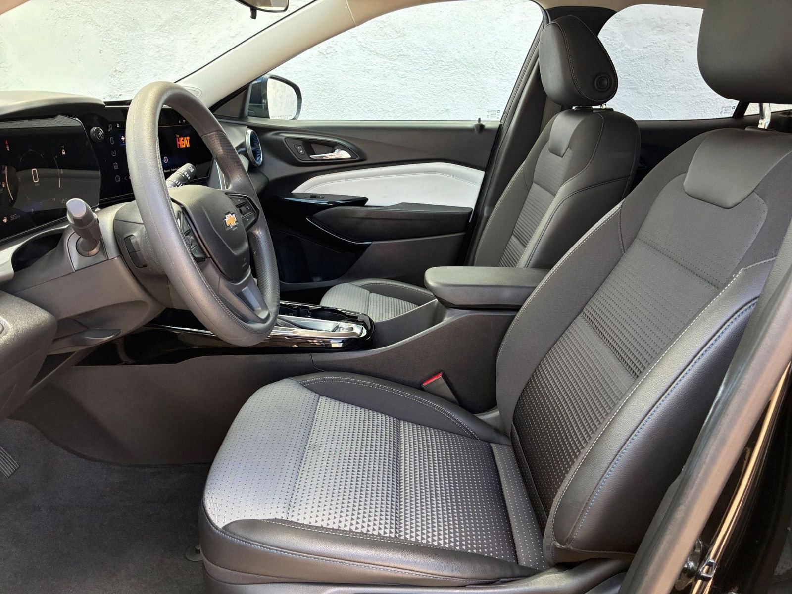 Thumbnail: 2025 Chevrolet Trax - 25