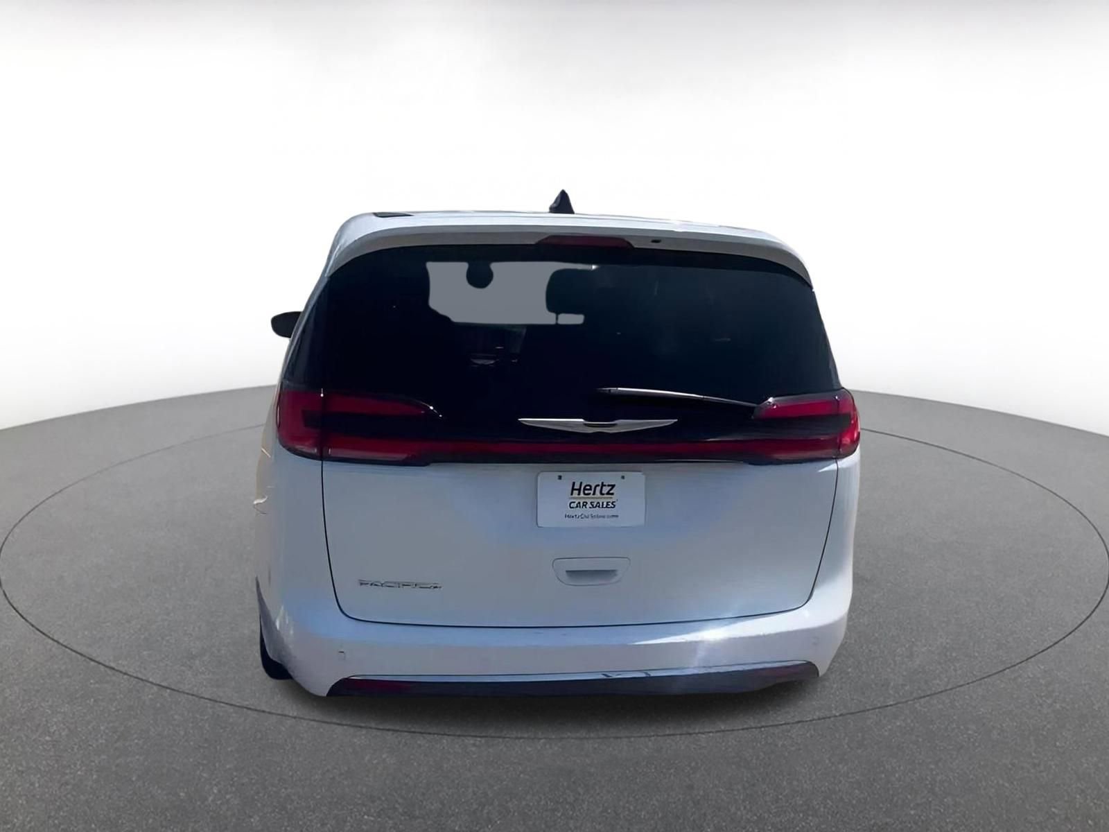 Thumbnail: 2023 Chrysler Pacifica - 12