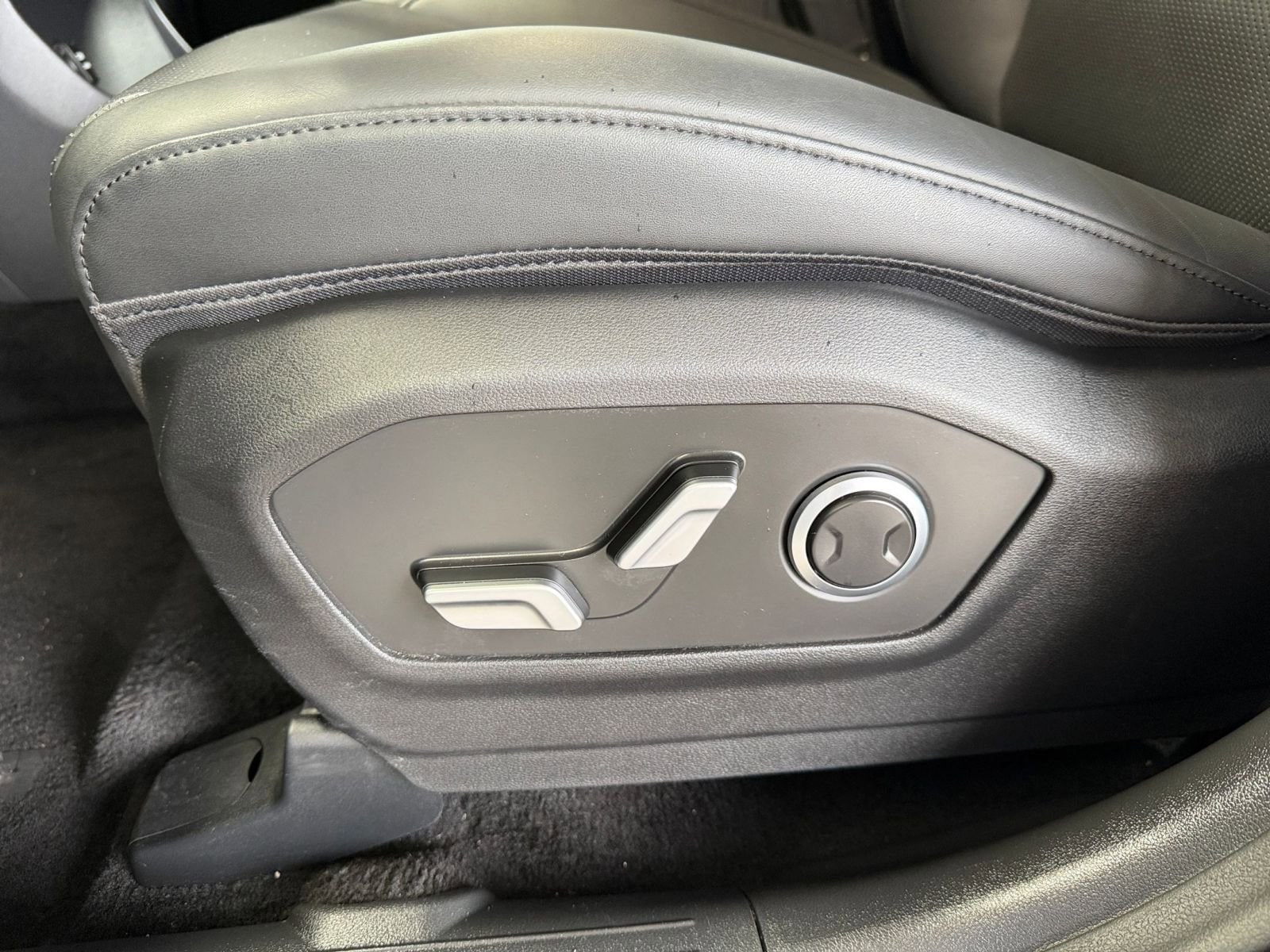 Thumbnail: 2025 Hyundai Santa Fe - 23