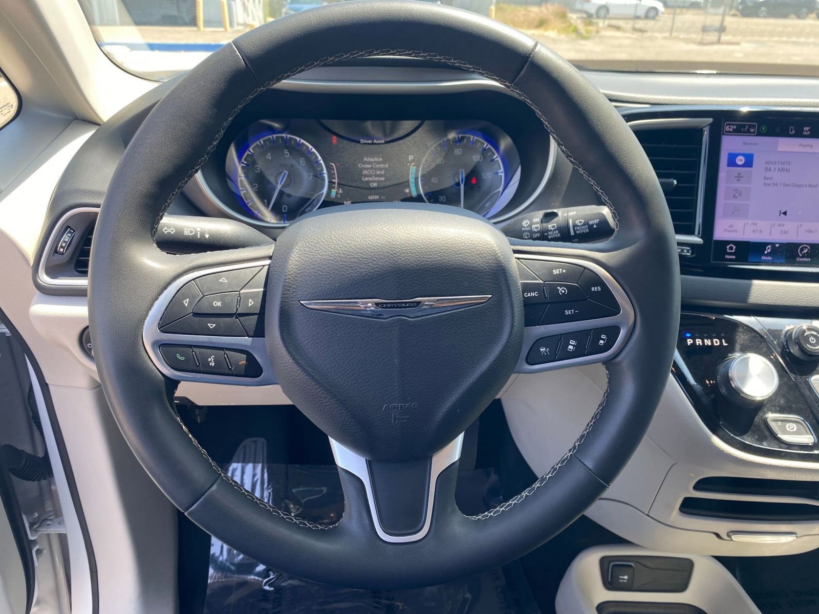 Thumbnail: 2023 Chrysler Pacifica - 28