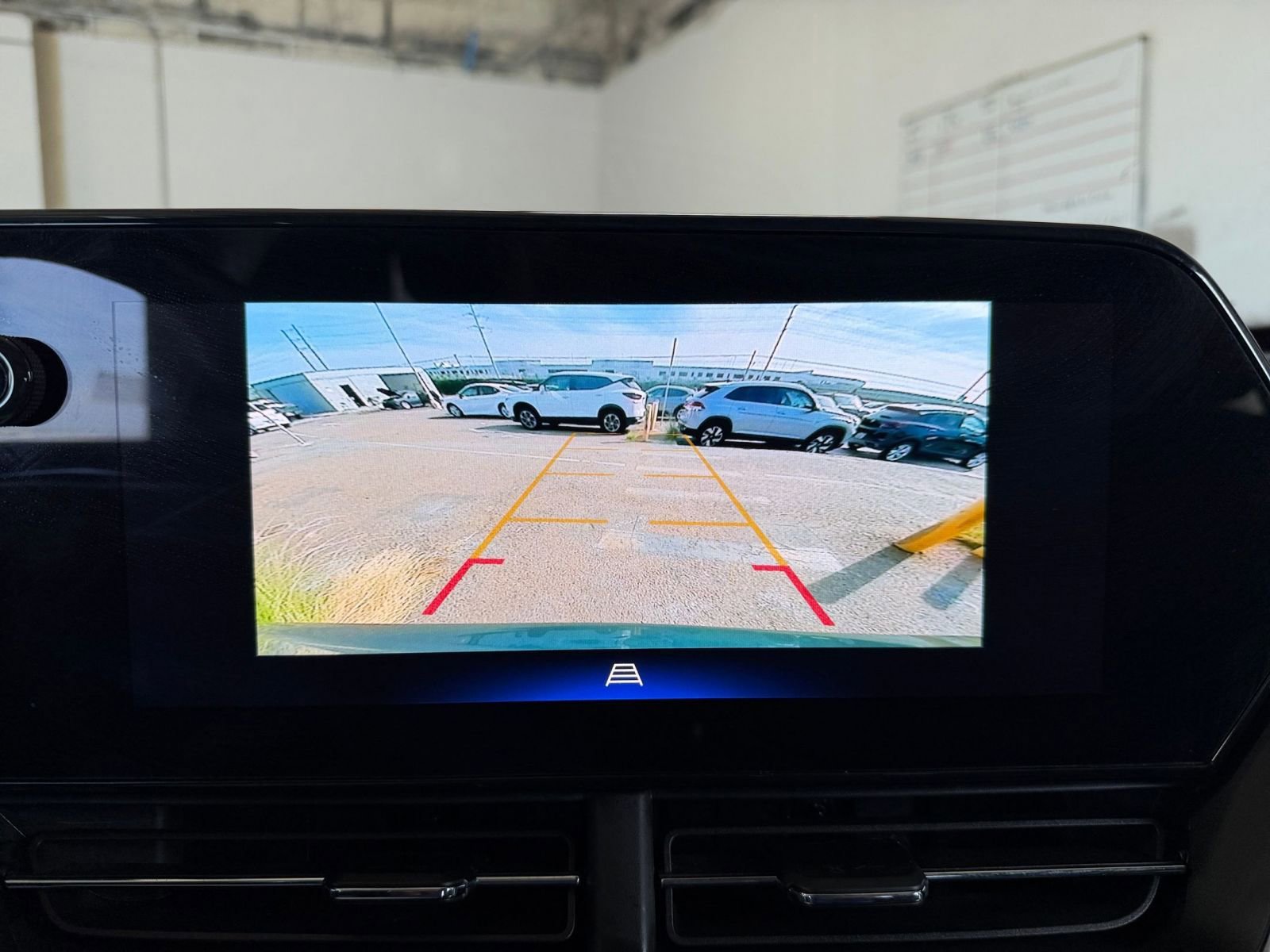 Thumbnail: 2025 Chevrolet Trax - 17