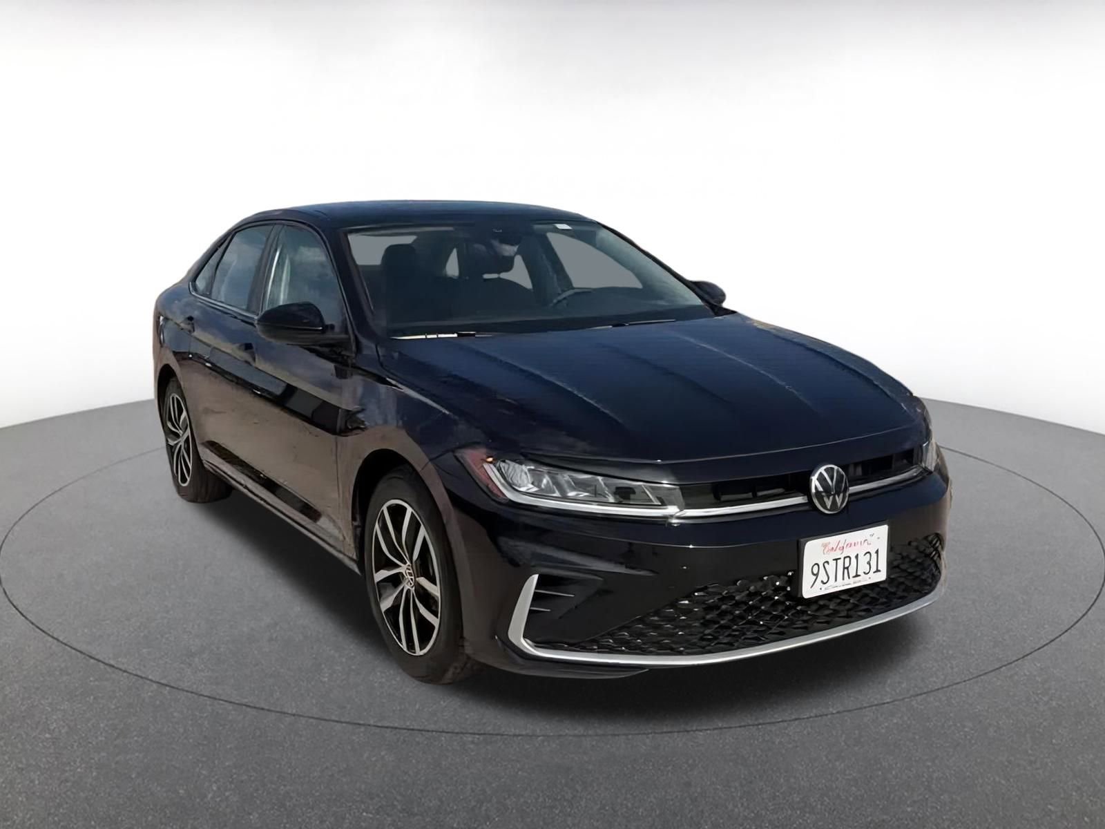 Thumbnail: 2025 Volkswagen Jetta - 3