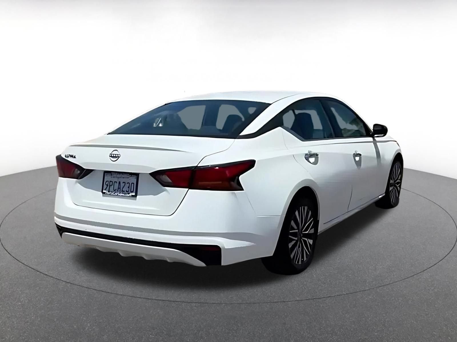 Thumbnail: 2025 Nissan Altima - 8