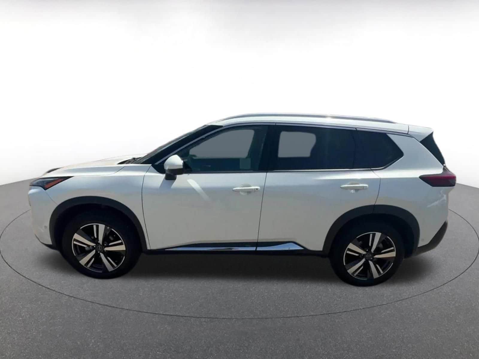 Thumbnail: 2023 Nissan Rogue - 8
