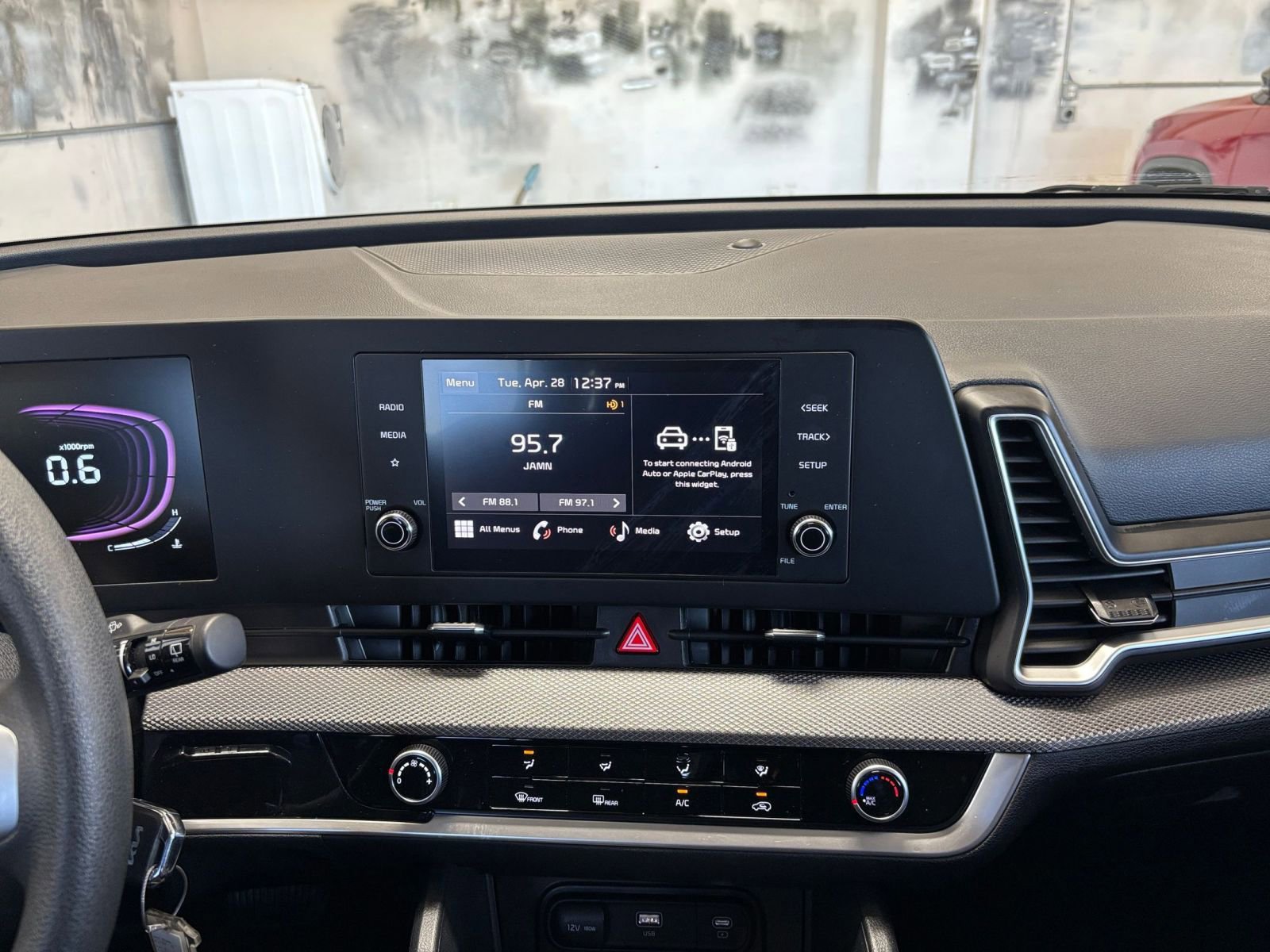 Thumbnail: 2025 Kia Sportage - 17