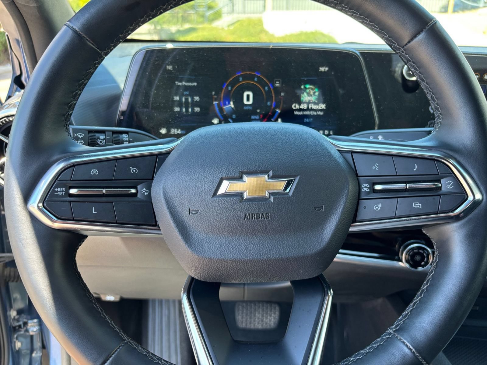 Thumbnail: 2025 Chevrolet Equinox - 28
