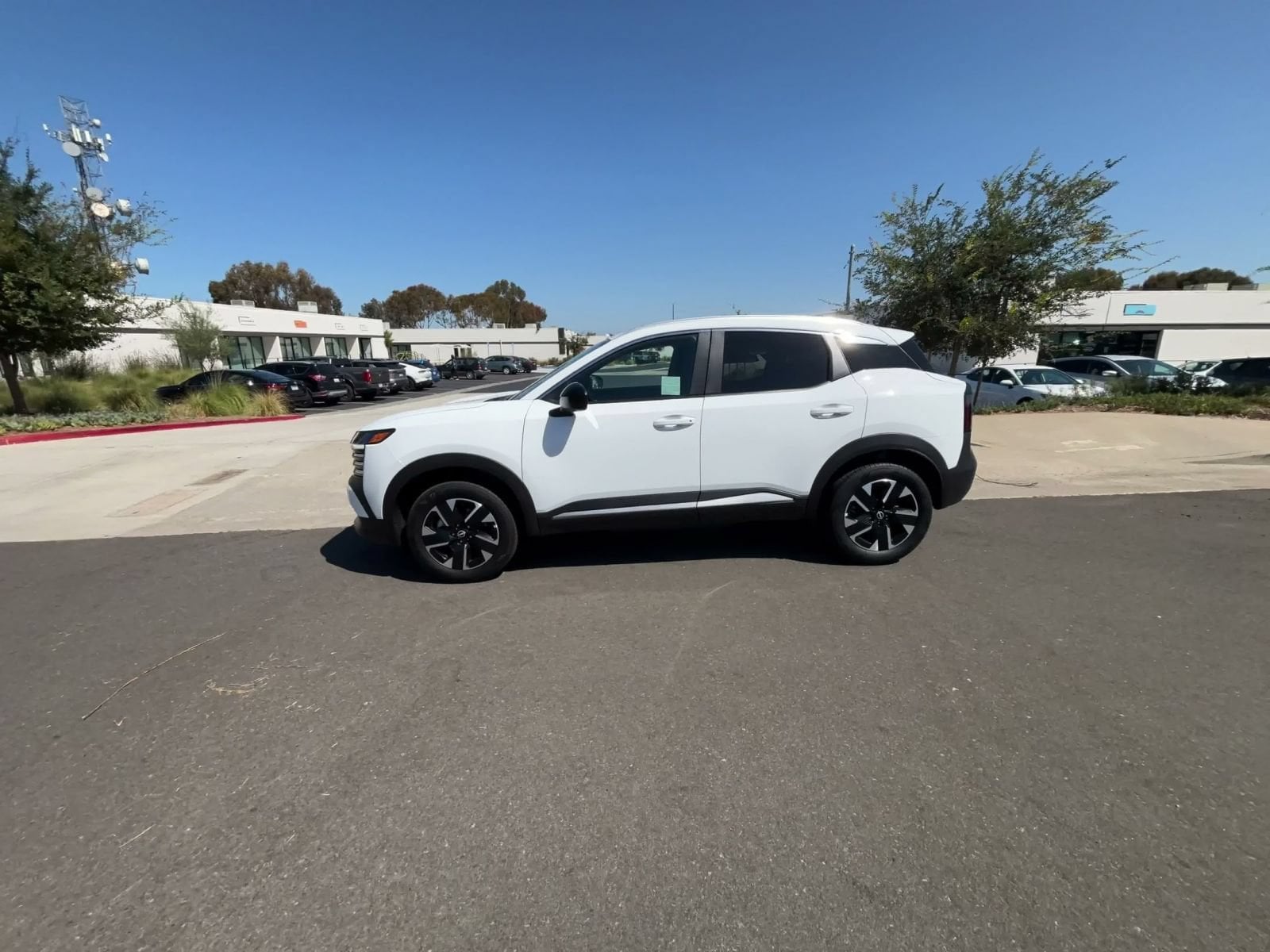 Thumbnail: 2026 Nissan Kicks - 10