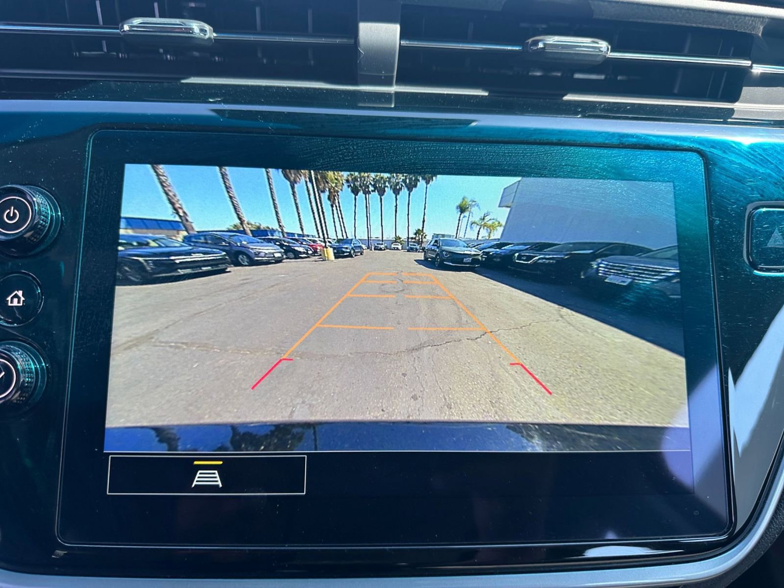Thumbnail: 2023 Chevrolet Bolt EV - 17