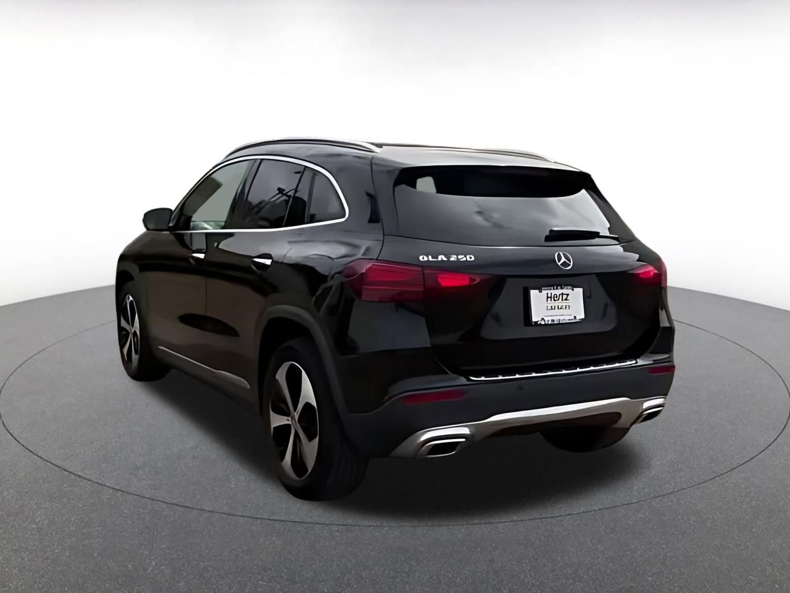 Thumbnail: 2025 Mercedes-Benz GLA - 16