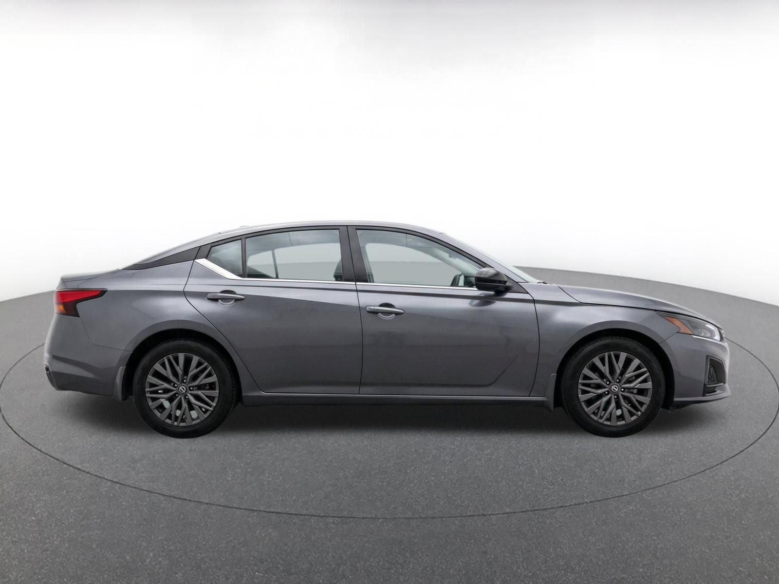 Thumbnail: 2025 Nissan Altima - 14