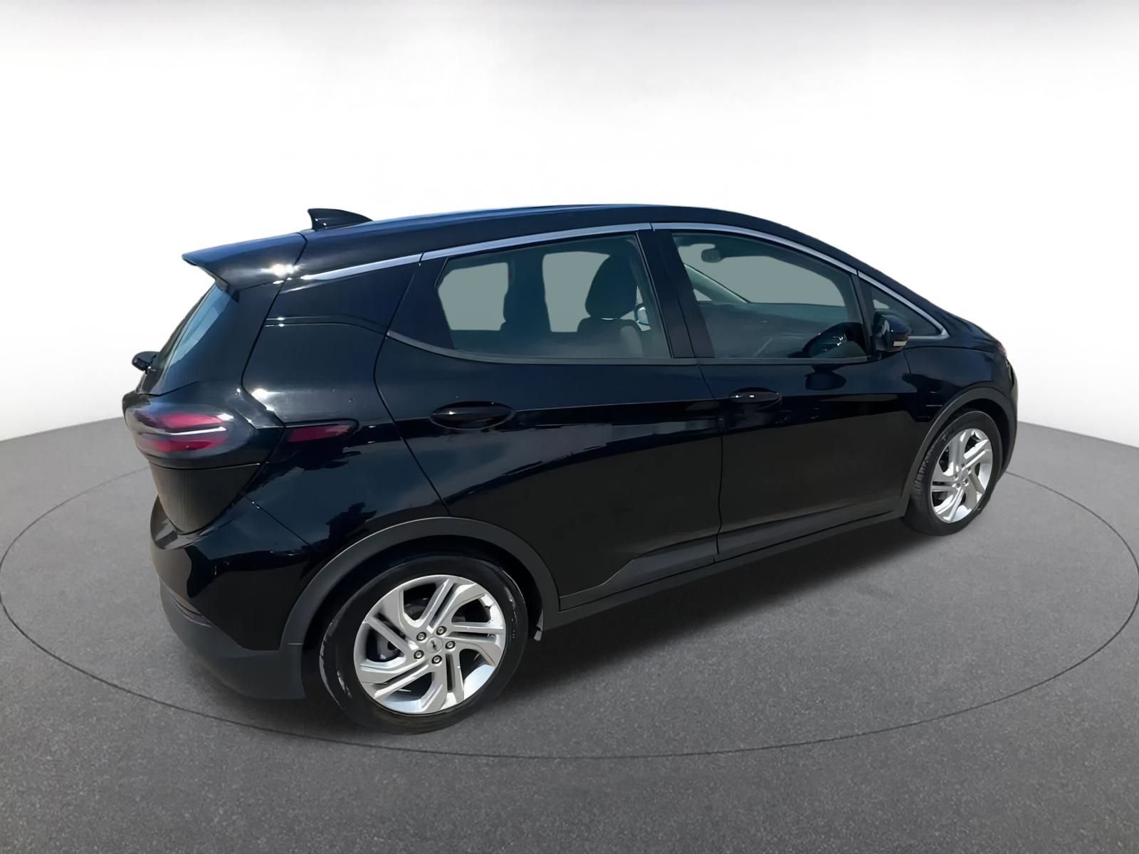 Thumbnail: 2023 Chevrolet Bolt EV - 14