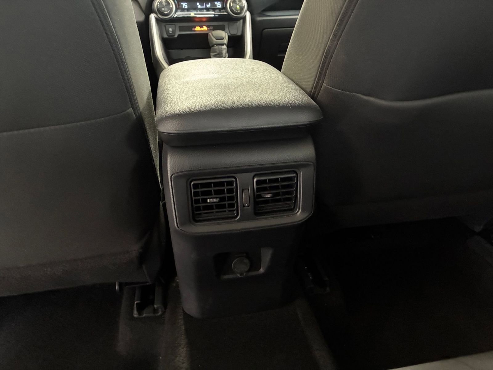 Thumbnail: 2025 Toyota RAV4 - 22