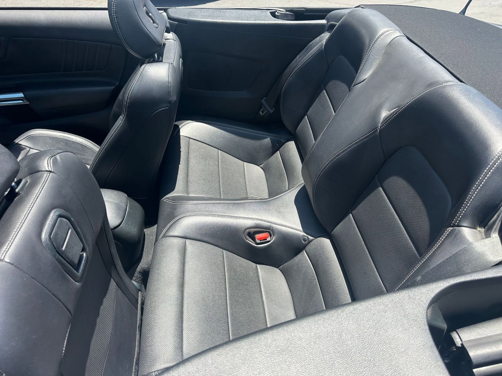 2023 Ford Mustang  25