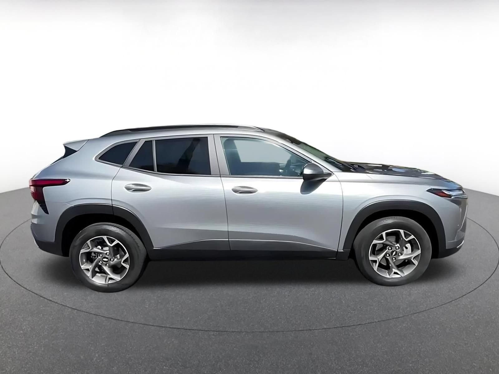 Thumbnail: 2025 Chevrolet Trax - 16