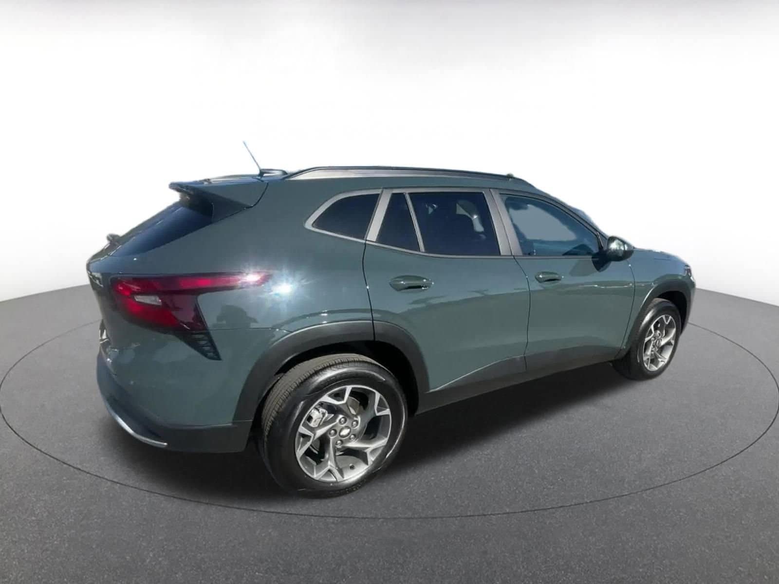 Thumbnail: 2025 Chevrolet Trax - 15