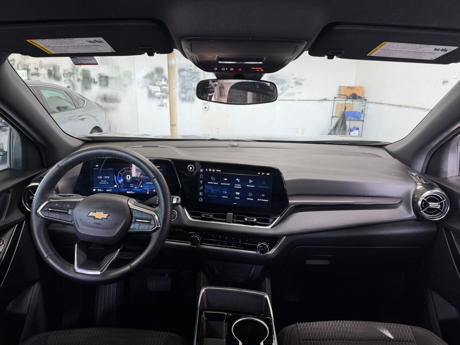 Thumbnail: 2025 Chevrolet Equinox - 32