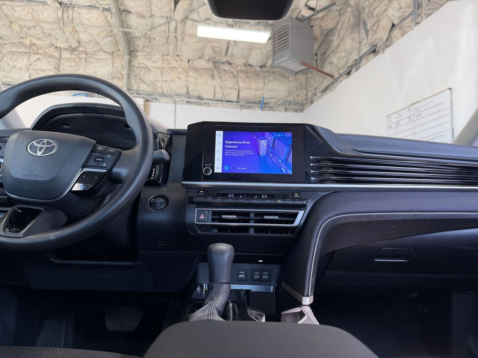 Thumbnail: 2025 Toyota Camry - 18