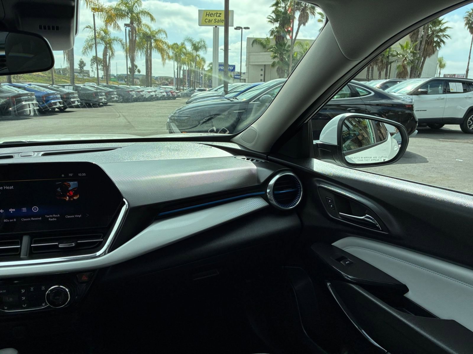 Thumbnail: 2025 Chevrolet Trax - 34