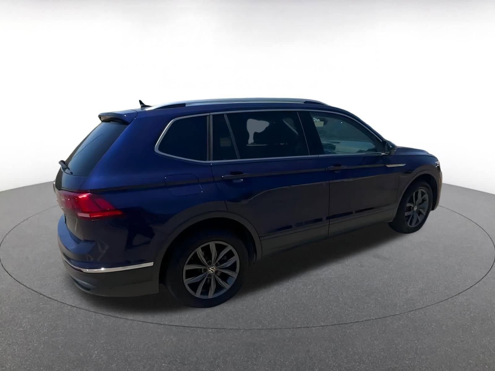 Image of 2022 Volkswagen Tiguan 2.0T SE SUV