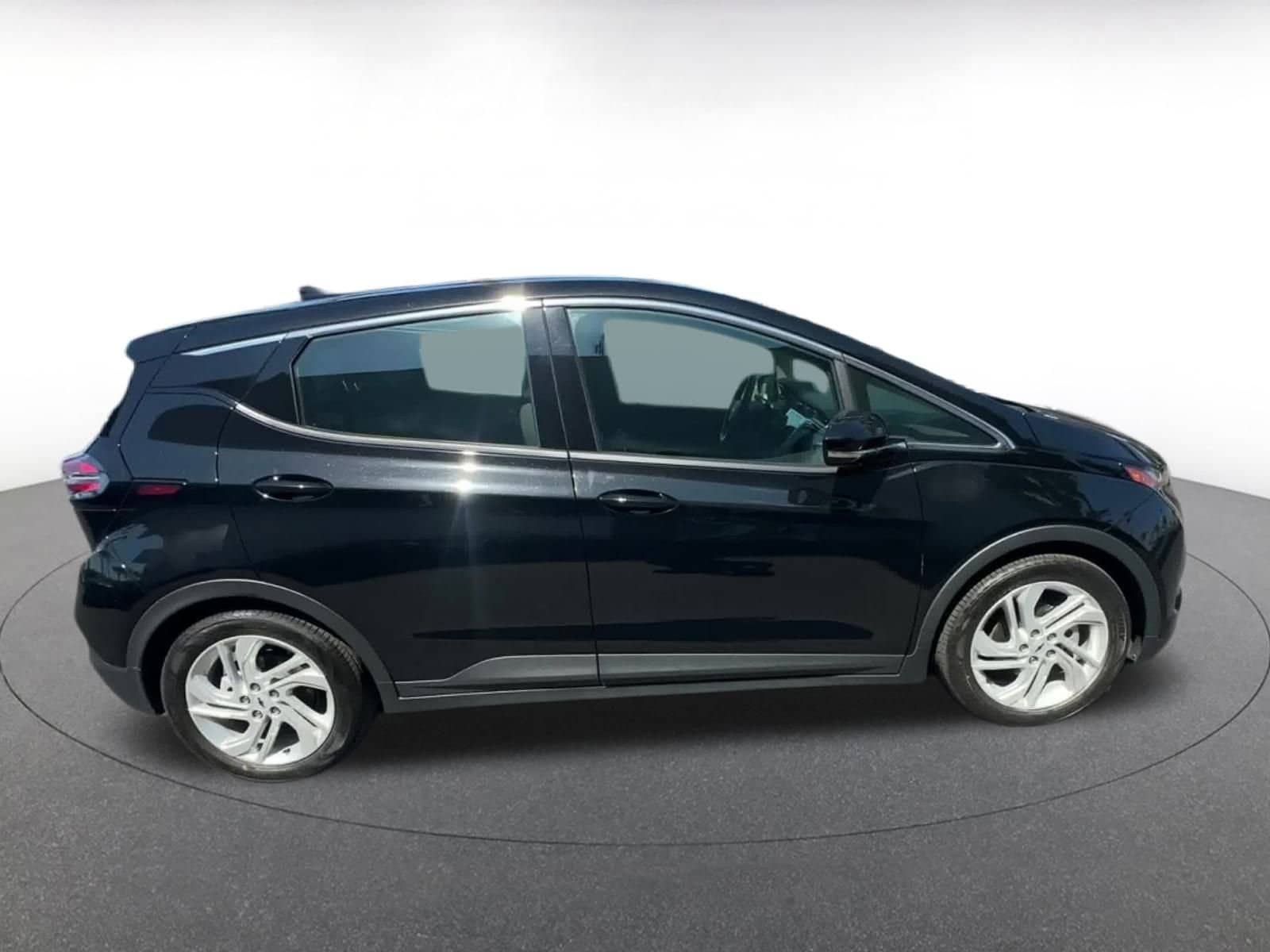 Thumbnail: 2023 Chevrolet Bolt EV - 16
