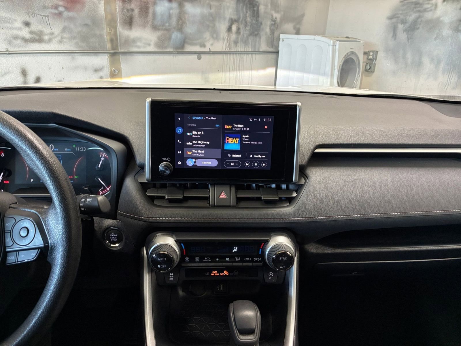 Thumbnail: 2025 Toyota RAV4 - 17