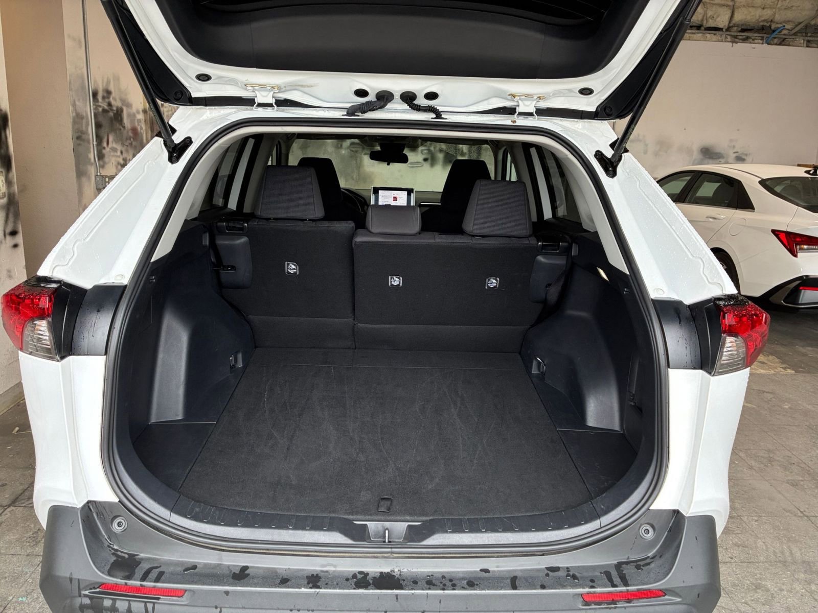 Thumbnail: 2025 Toyota RAV4 - 30